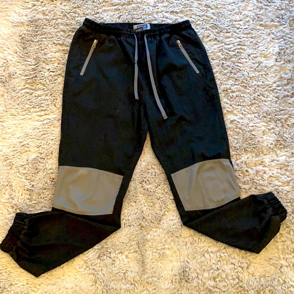 JOGGERS WITH KNEE PATCHES